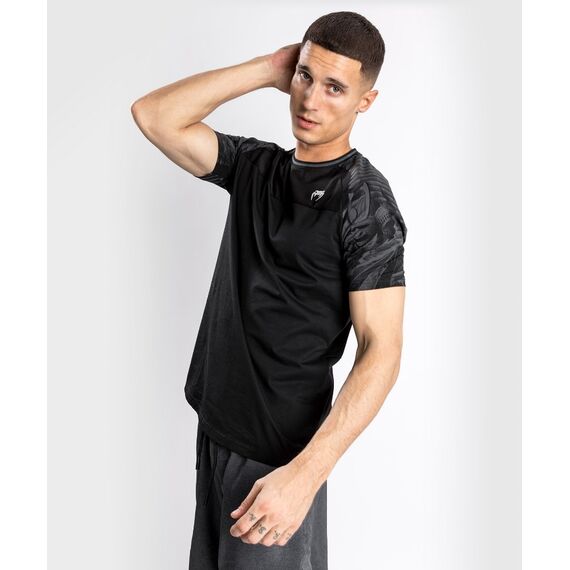 Venum YKZ21 T-shirt â€“ Black/Black  - S, Colour: Schwarz, Size: S