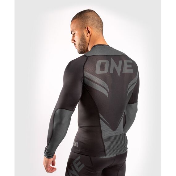 Venum ONE FC Impact Rashguard ong sleeves - Black/Black, Colour: Schwarz, Size: M, 4 image