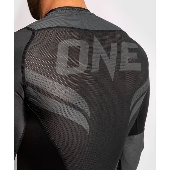 Venum ONE FC Impact Rashguard ong sleeves - Black/Black, Colour: Schwarz, Size: M, 7 image