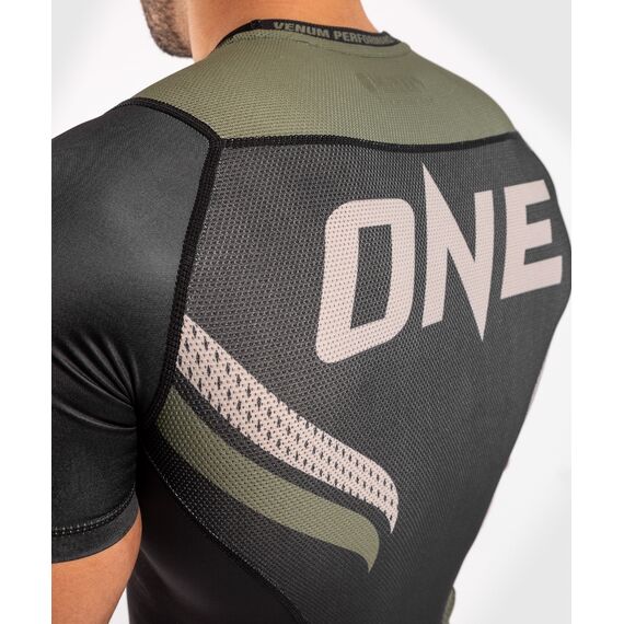 Venum ONE FC Impact Rashguard hort sleeves - Black/Khaki, Colour: Khaki, Size: M, 2 image