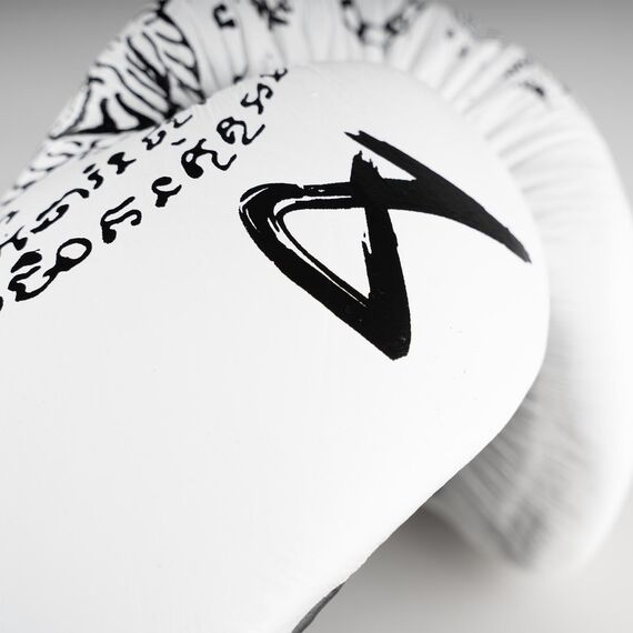 8 WEAPONS Boxing Gloves - Sak Yant Tigers white 10 Oz, Colour: Weiss, OZ: 10oz, 3 image