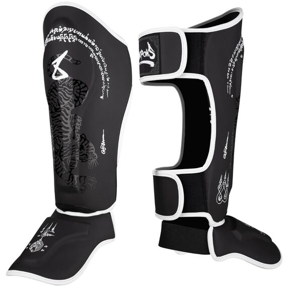 8 WEAPONS Shin Guards - Sak Yant Big Tiger black XL, Size: XL, Colour: Schwarz