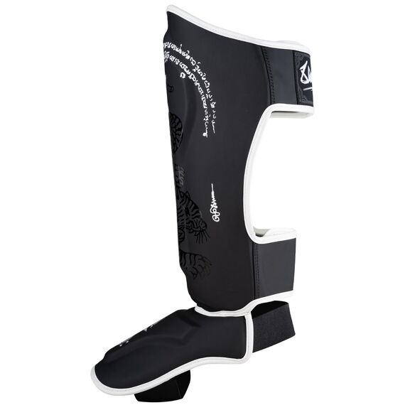 8 WEAPONS Shin Guards - Sak Yant Big Tiger black XL, Size: XL, Colour: Schwarz, 7 image