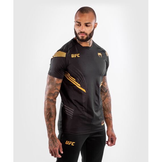 UFC Authentic Fight Night  Maillot - Champion, Taille: L, Couleur: Dore, Taille ne pas utiliser: L