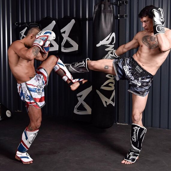 Short de Muay Thaï 8 WEAPONS Shift blanc-bleu-rouge XXL, Taille: 2XL, Couleur: Blanc, 2 image