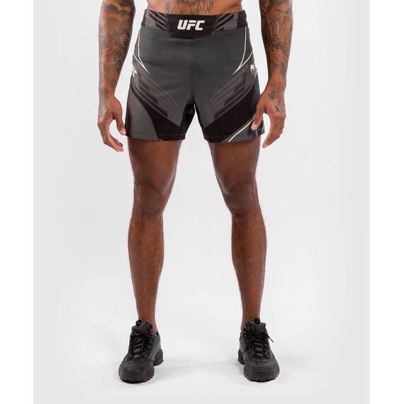 UFC Authentic Fight Night Men's Shorts - Short Fit, Size: L, Colour: Schwarz, Size: M