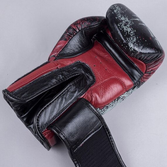 Boxhandschuhe 8 WEAPONS Hanuman Yant – Schwarz/Rot – 14 oz, Farbe: Schwarz, OZ: 14oz, 2 image