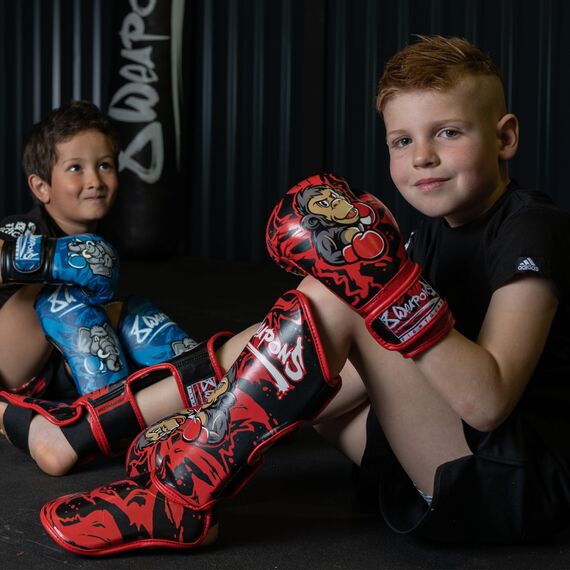 Gants de boxe enfants 8 WEAPONS – Noir – 2 Oz – Joe, Couleur: Rouge, oz: 2oz, 7 image