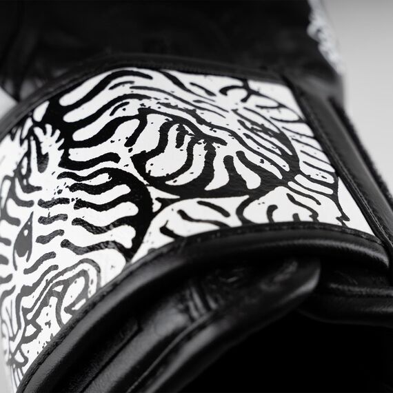 Boxing Gloves 8 WEAPONS – White – 12 Oz – Sak Yant Tigers, Colour: Weiss, OZ: 12oz, 5 image