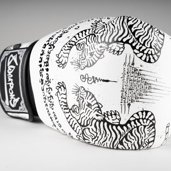 Boxing Gloves 8 WEAPONS – White – 12 Oz – Sak Yant Tigers, Colour: Weiss, OZ: 12oz, 6 image