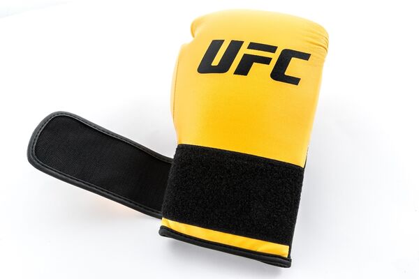 UHK-75040-UFC PRO Boxing Training Gloves