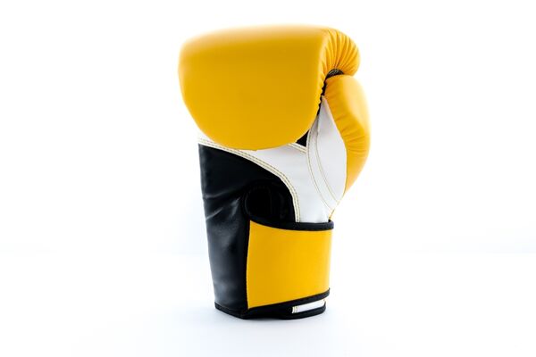 UHK-75040-UFC PRO Boxing Training Gloves