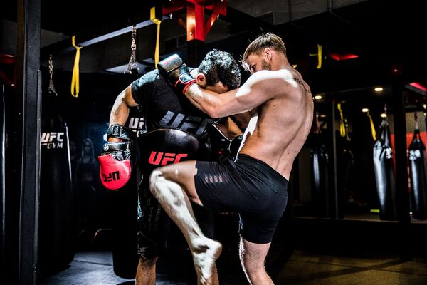 UHK-75076-UFC PRO Belly Pad