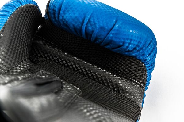 UPR-75477-UFC PRO Performance Rush Training Gloves