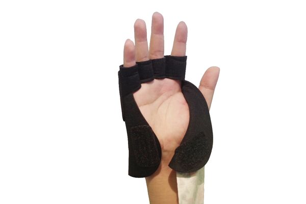 UHK-75691-UFC Gel Glove Wraps