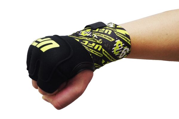 UHK-75691-UFC Gel Glove Wraps