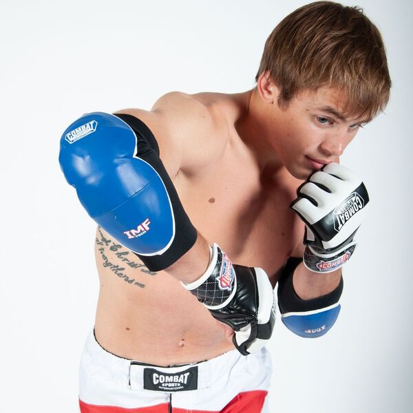 CSIEP01 BL.BKLARGE-Combat Sports Pro Striking Elbow Pads