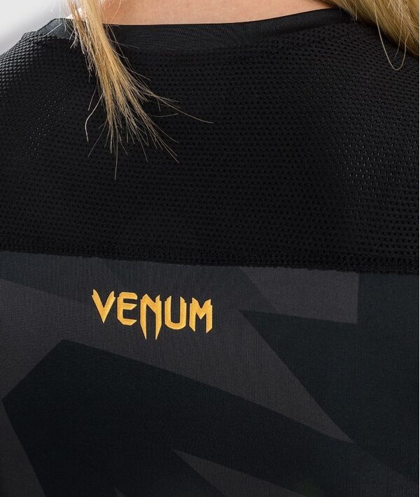 VE-04683-126-M-Venum Razor Rashguard - Long Sleeves - For Women - Black/Gold - M