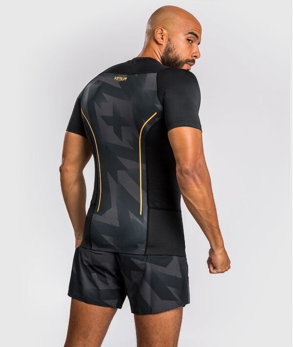 VE-04673-126-S-Venum Razor Rashguard Short Sleeves - Black/Gold - S