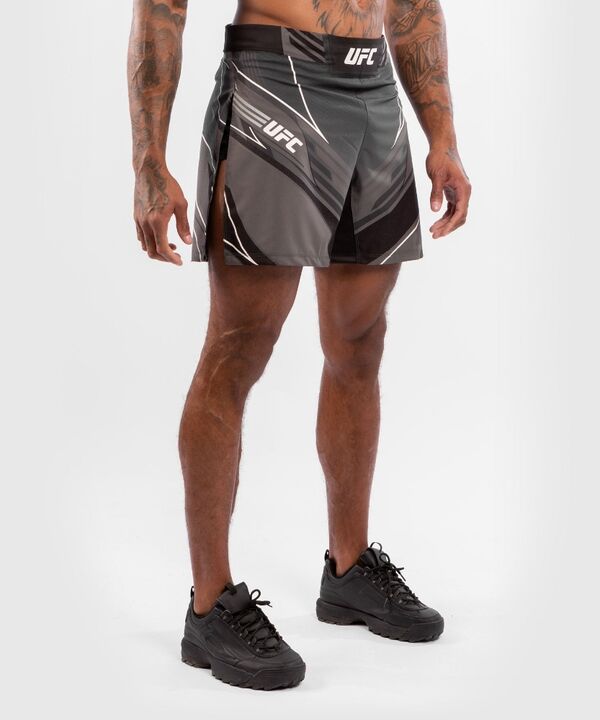 VNMUFC-00003-001-L-UFC Authentic Fight Night Men's Gladiator Shorts