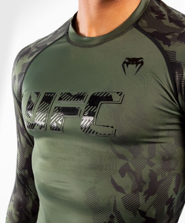 VNMUFC-00055-015-L-UFC Authentic Fight Week Men's Performance Long Sleeve Rashguard