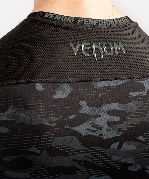 VE-03801-498-S-Venum Defender Rashguard ong Sleeves&nbsp; - Dark camo