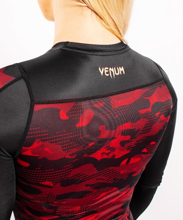 VE-03827-100-L-Venum Defender Rashguard - Long Sleeves - Black/Red