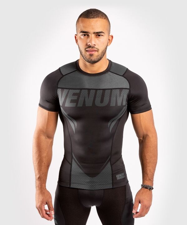 VE-04113-114-S-Venum ONE FC Impact Rashguard hort sleeves - Black/Black