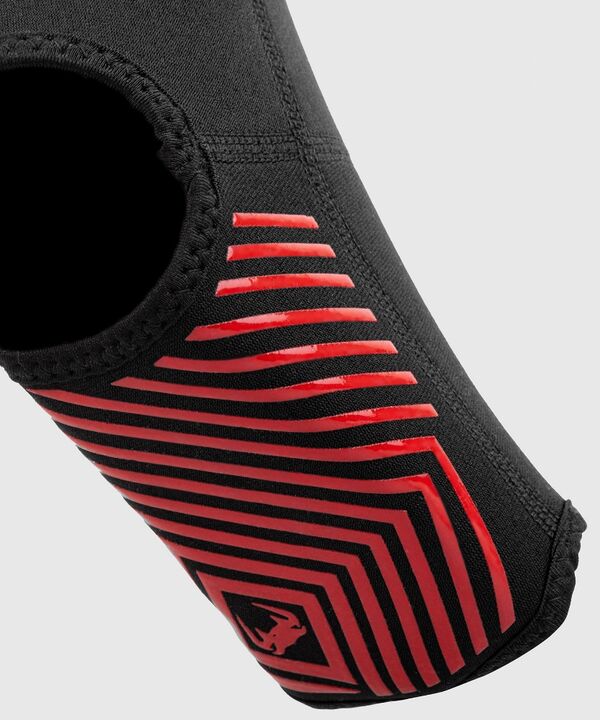 VE-1238-100-M-L-Venum Kontact Evo Foot Grips - Black/Red