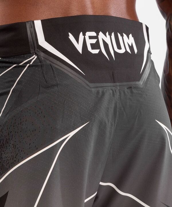 VNMUFC-00003-001-XL-UFC Authentic Fight Night Men's Gladiator Shorts