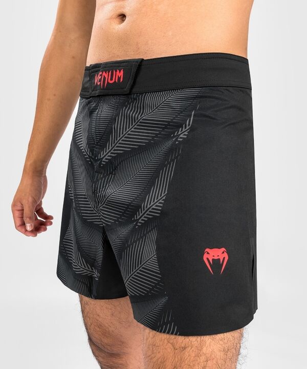 VE-04693-100-XL-Venum Phantom Fightshorts