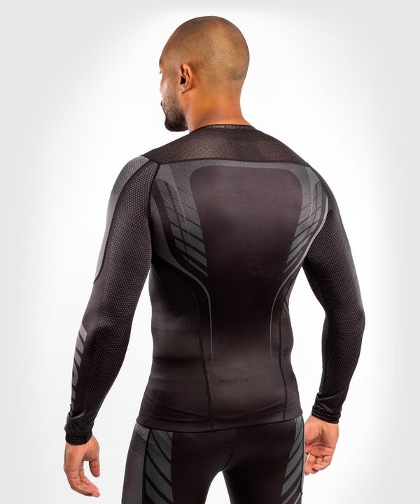 VE-04294-126-XL-Venum Athletics Rashguard Long Sleeves &#8211; Black/Gold