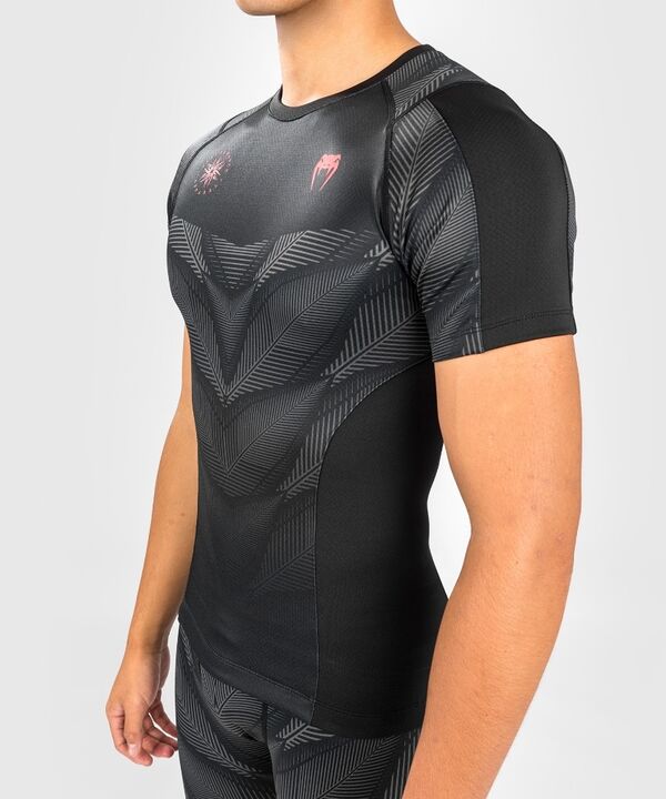 VE-04692-100-XL-Venum Phantom Rashguard Short Sleeves