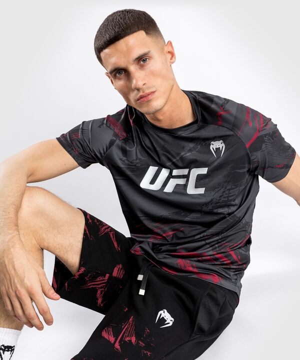 VNMUFC-00101-001-XL-UFC Authentic Fight Week 2.0 Men's Performance Short Sleeve T-shirt