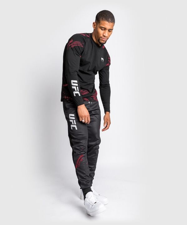 VNMUFC-00103-100-S-UFC Authentic Fight Week 2.0 Jogger