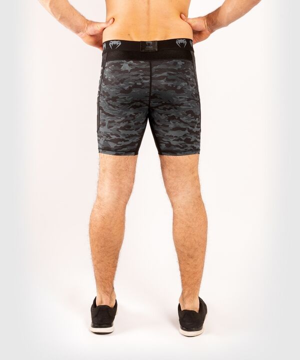 VE-03798-498-XL-Venum Defender Compression Short - Dark camo