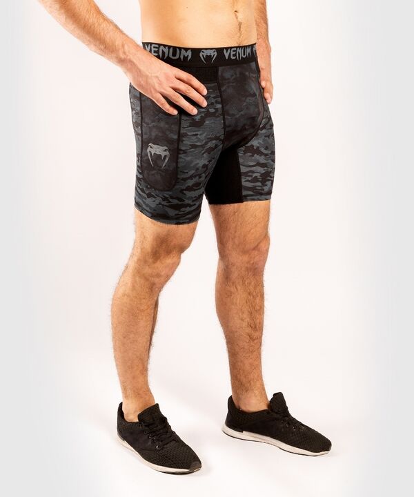 VE-03798-498-XL-Venum Defender Compression Short - Dark camo