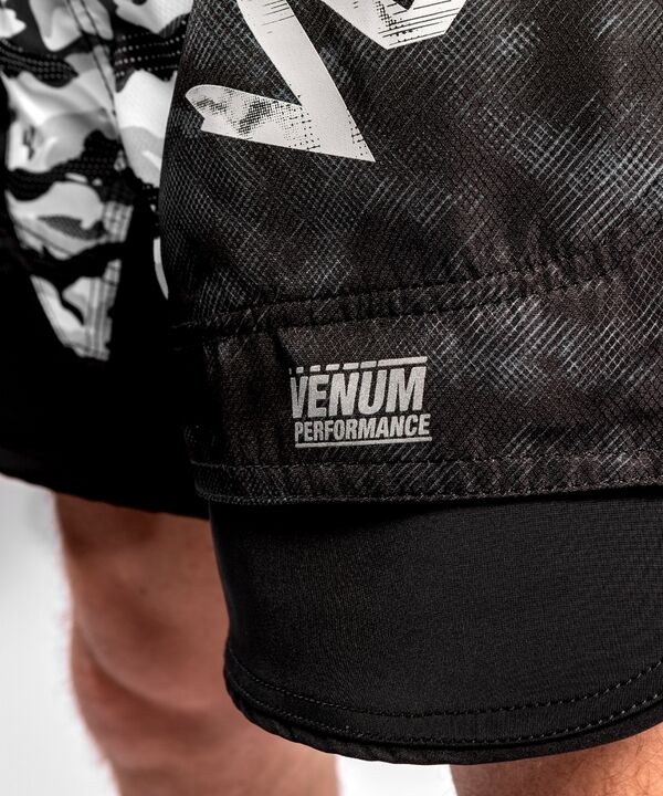 VE-03799-501-XL-Venum Defender Fightshort&nbsp; - Urban Camo