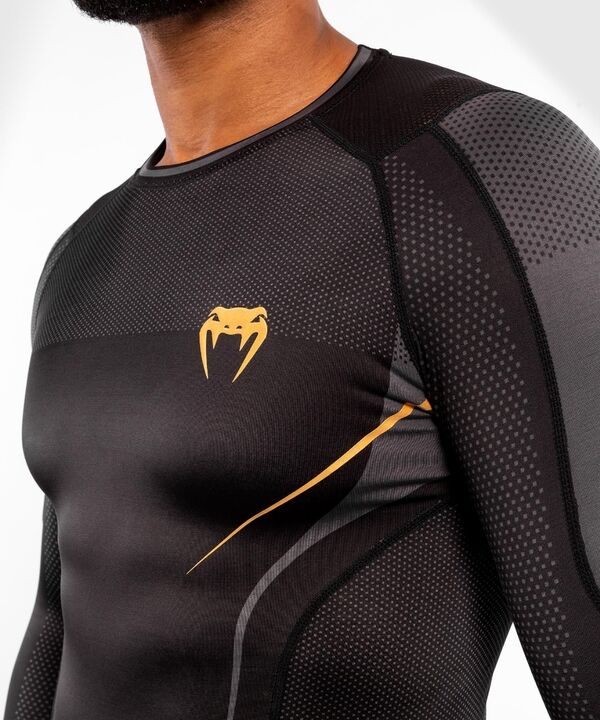 VE-04294-126-XL-Venum Athletics Rashguard Long Sleeves &#8211; Black/Gold